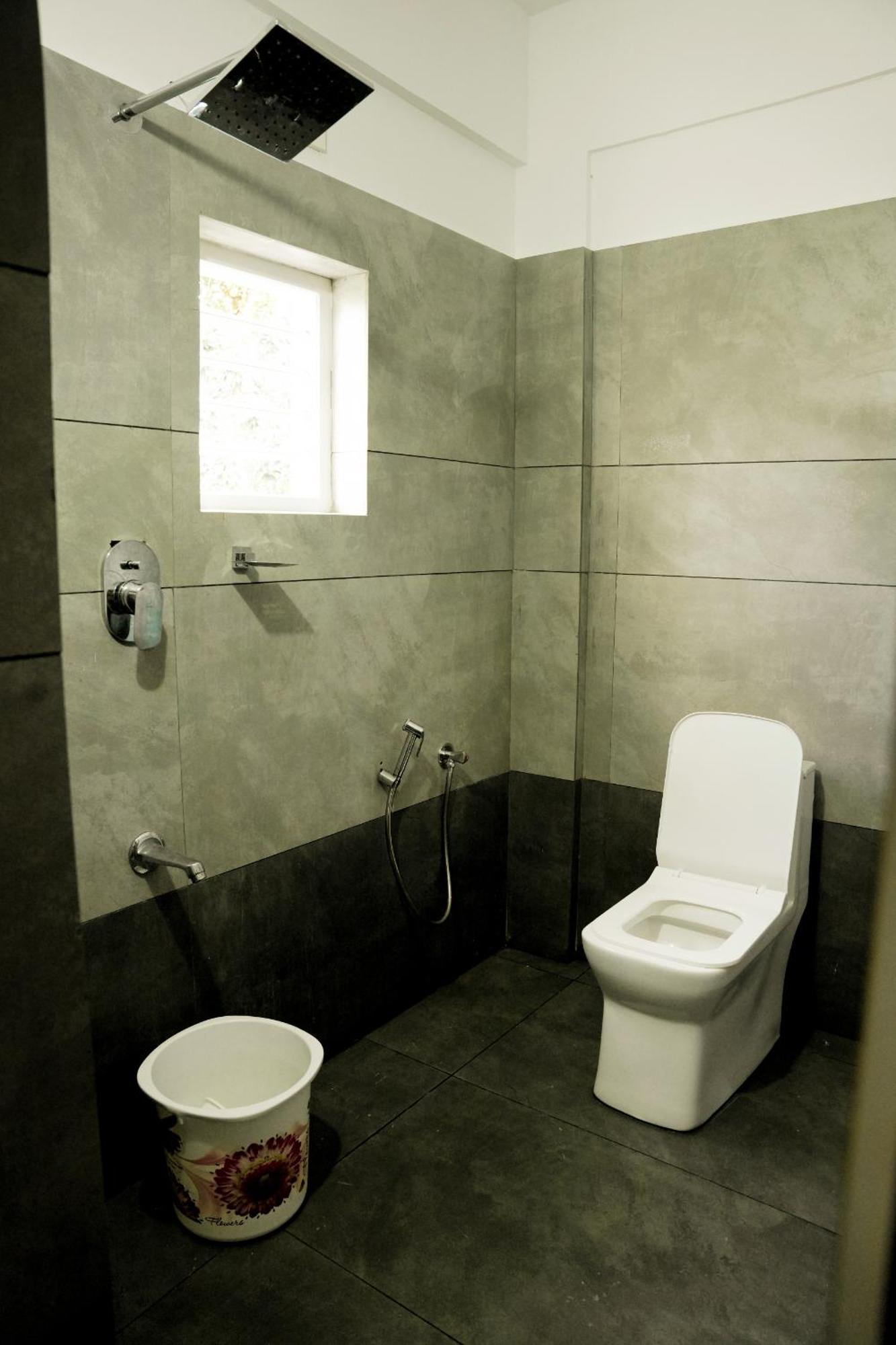 Jayalakshmi Residency 호텔 Vaduvanchal 외부 사진
