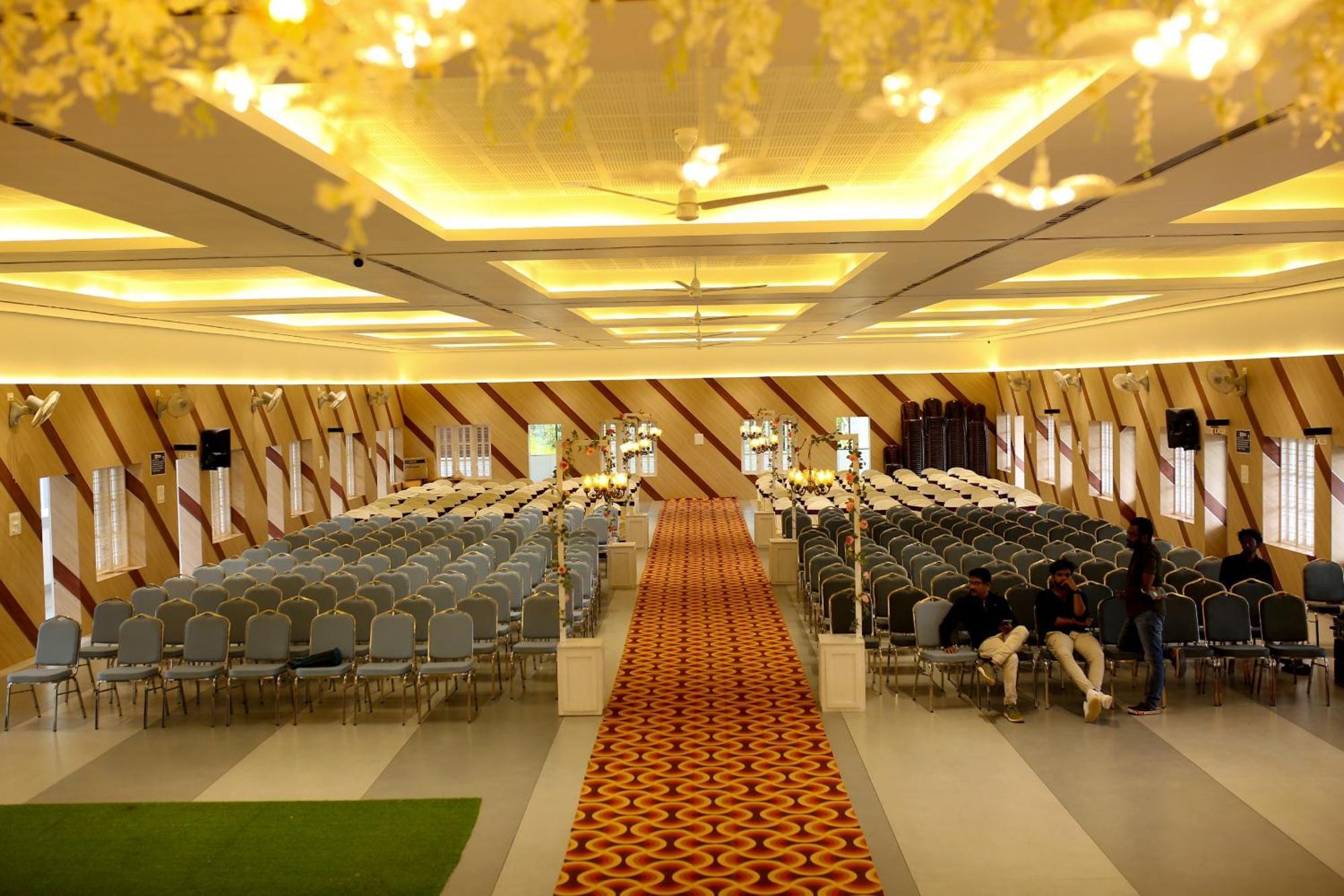 Jayalakshmi Residency 호텔 Vaduvanchal 외부 사진